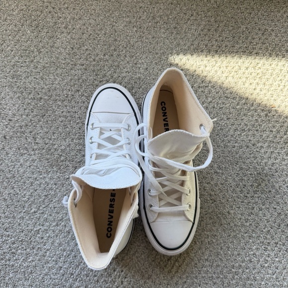 Converse Women's White Canvas platform High-Tops - Picture 10 of 10